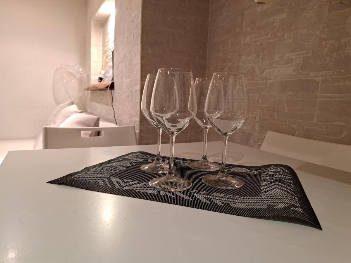 Appartement Toledo 27, A Due Passi Da Piazza Del Plebiscito à Naples Extérieur photo
