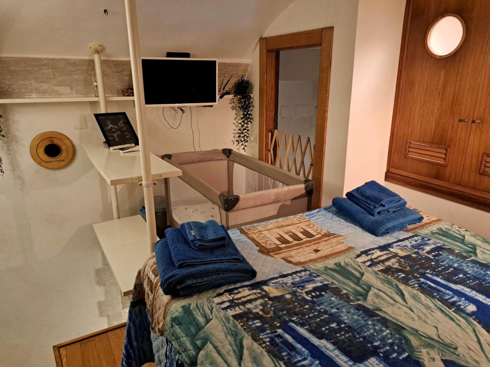 Appartement Toledo 27, A Due Passi Da Piazza Del Plebiscito à Naples Extérieur photo