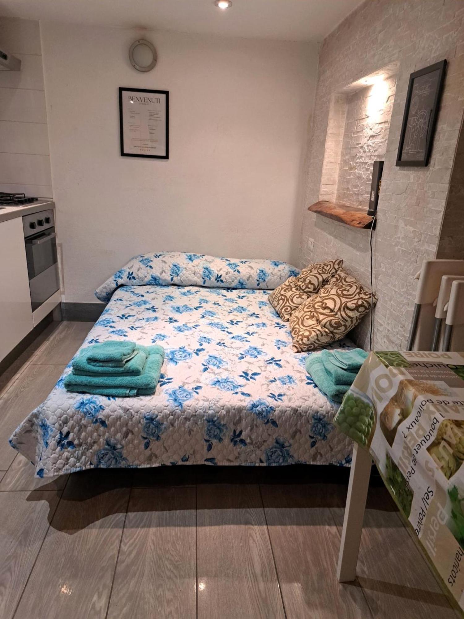 Appartement Toledo 27, A Due Passi Da Piazza Del Plebiscito à Naples Extérieur photo