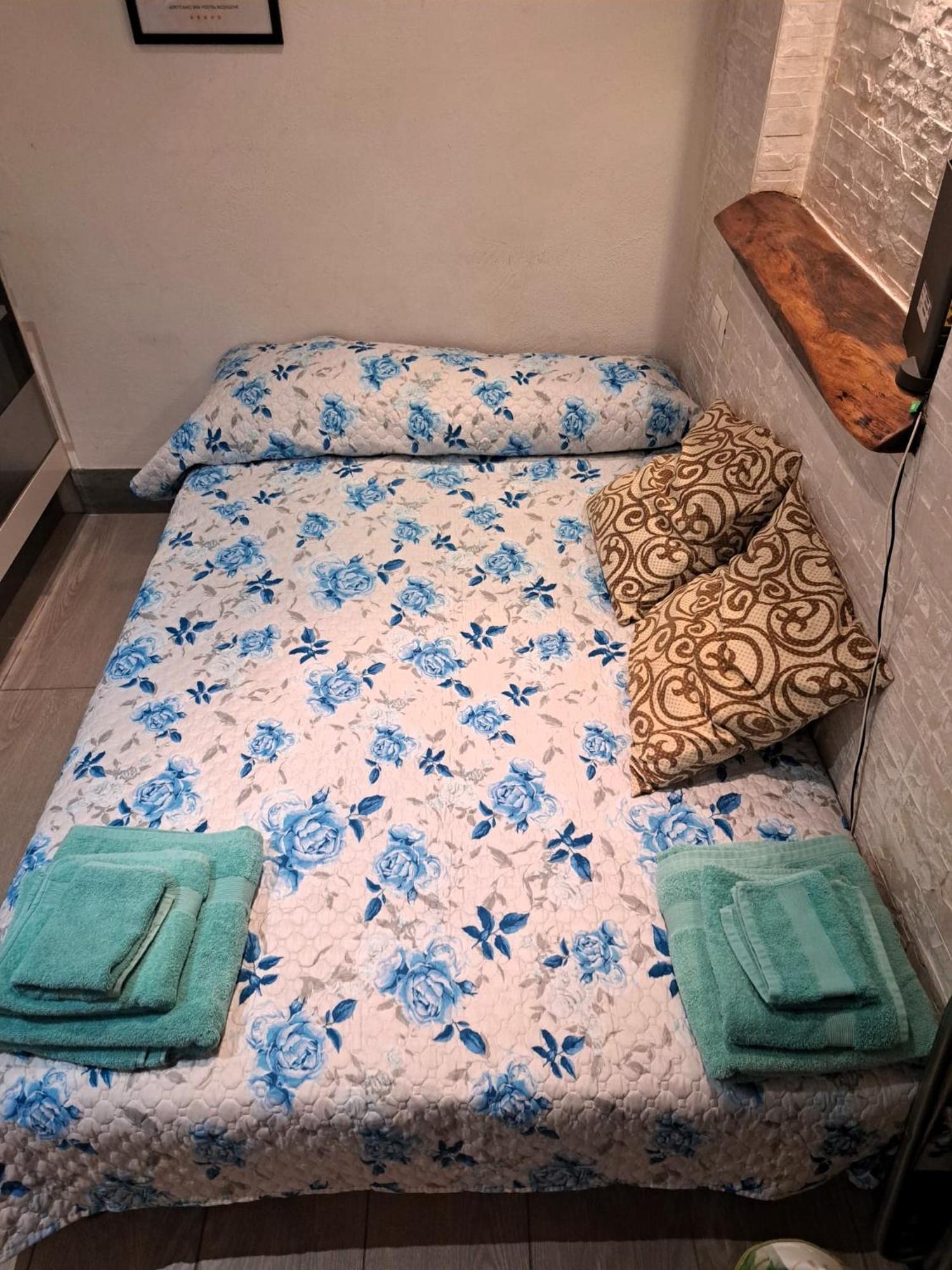 Appartement Toledo 27, A Due Passi Da Piazza Del Plebiscito à Naples Extérieur photo